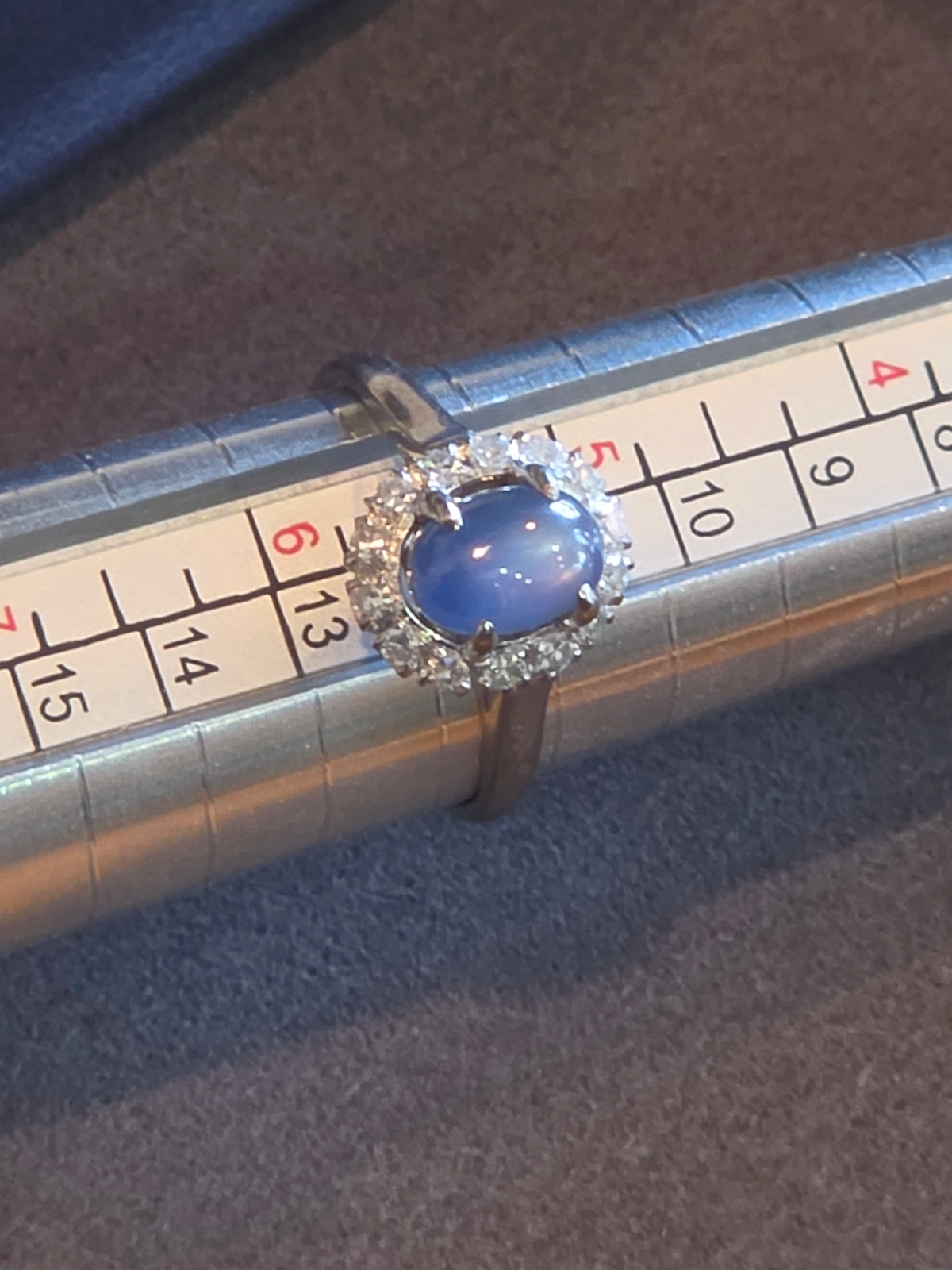 Ring 14k white gold star sapphire/ diamond with Box