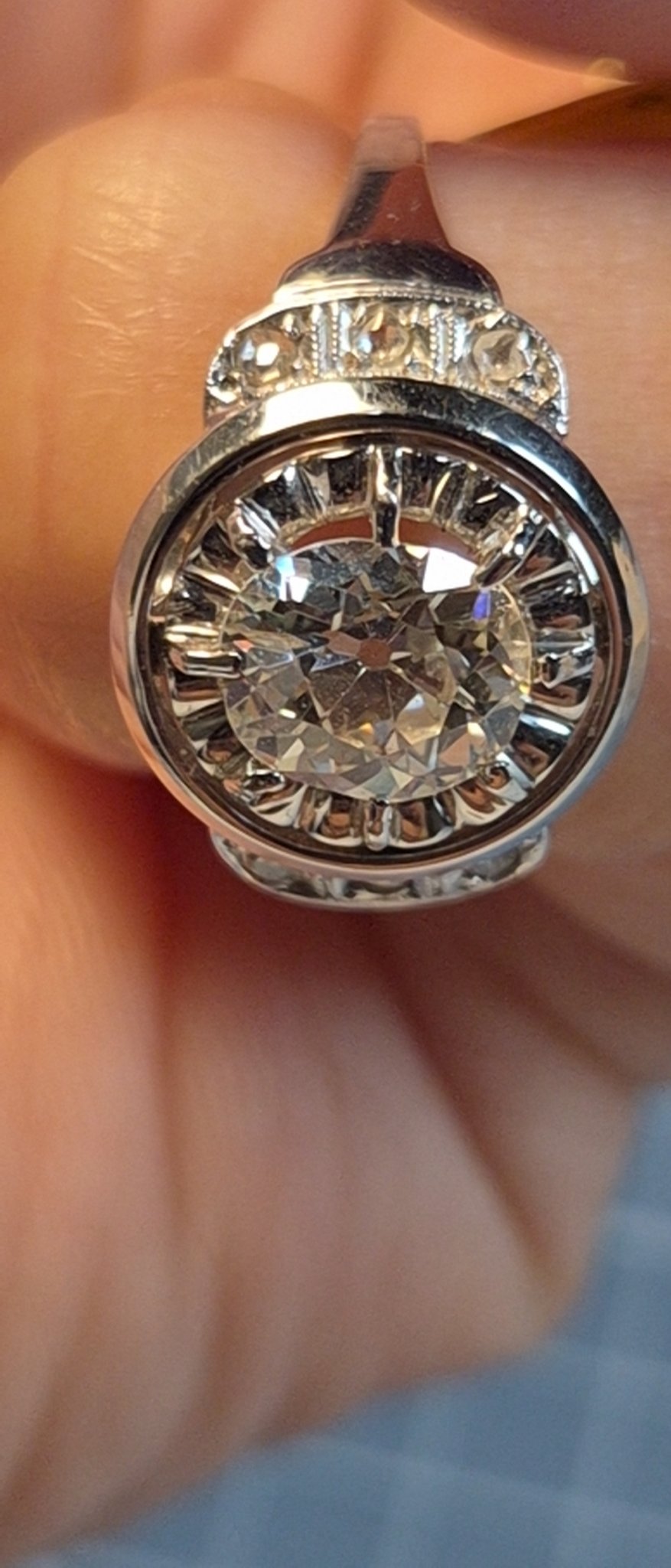 Diamond Halo Engagement Ring