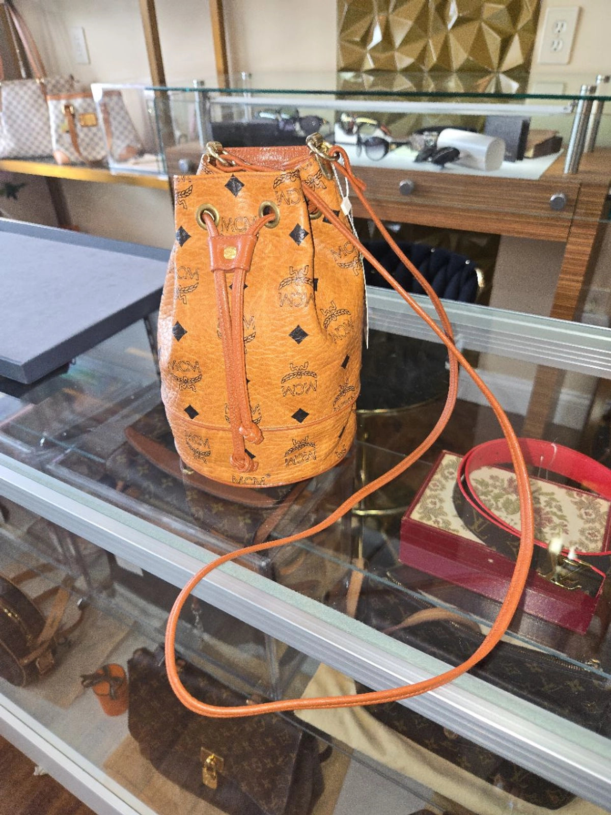 MCM crossbody Na
