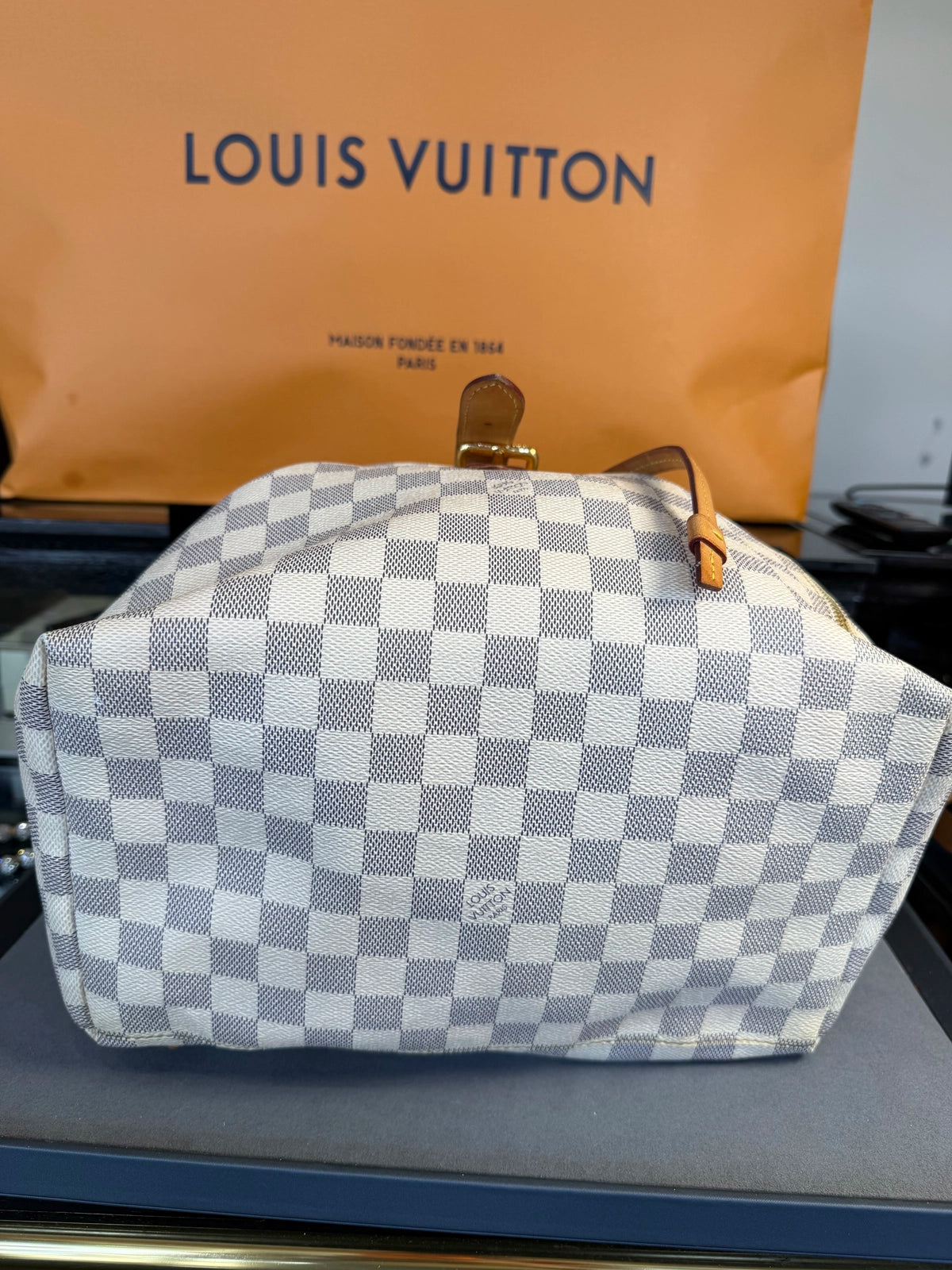 Louis Vuitton Sperone