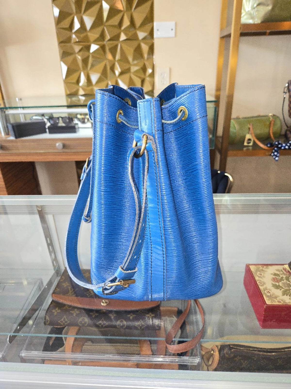 Louis Vuitton epi blue Petite Noe NA