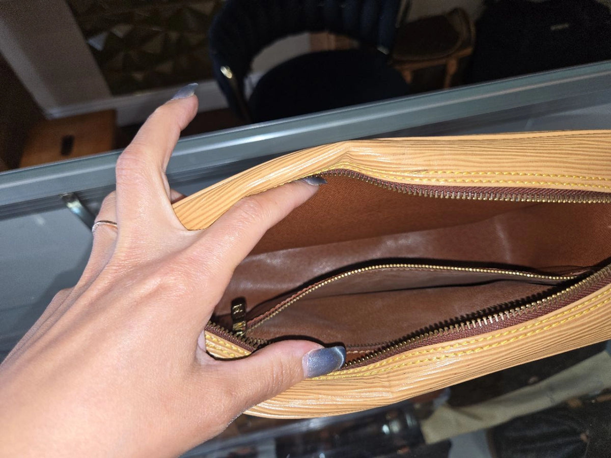 Louis Vuitton Trocadero Epi Crossbody NA
