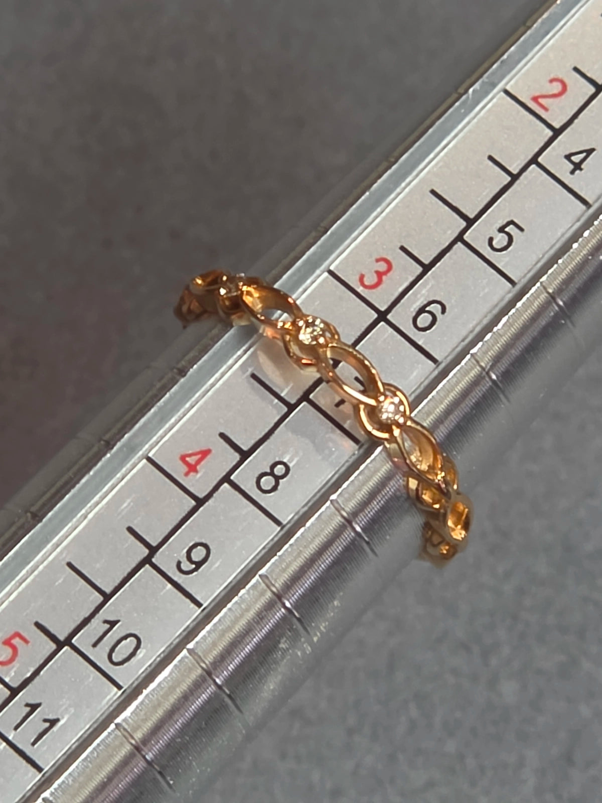 10k yellow gold / diamond ring