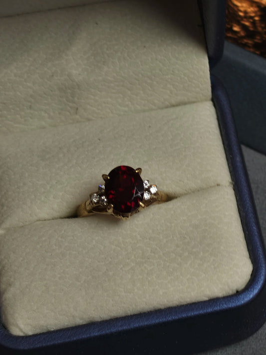 9ct gold, Garnet and Diamond ring