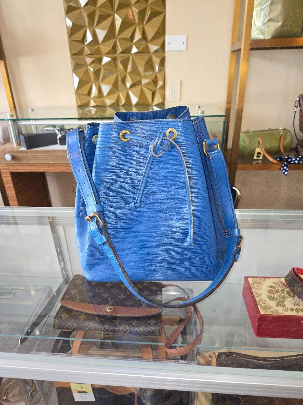 Louis Vuitton epi blue Petite Noe NA