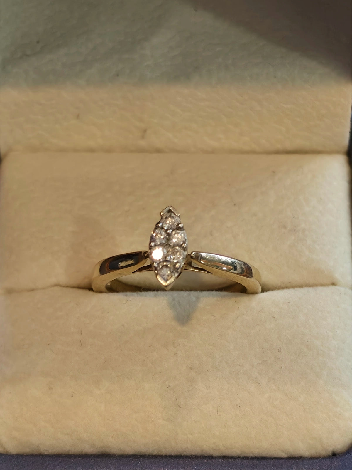 10k yellow gold diamond ring antique with Box