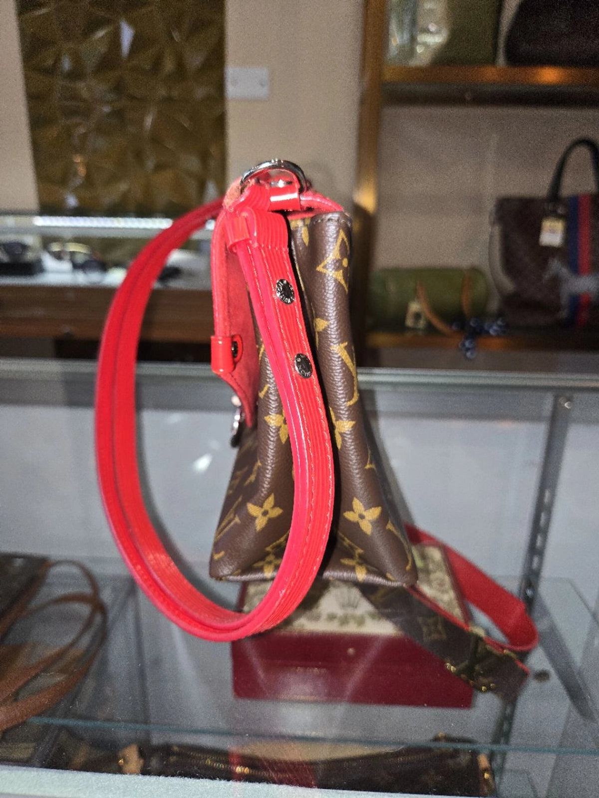 Louis Vuitton Saint Michael NA