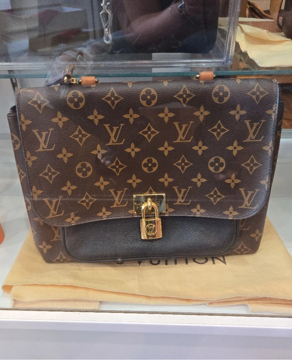 Louis Vuitton crossbody/ handbag Marigan na