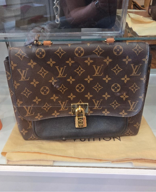 Louis Vuitton crossbody/ handbag Marigan na