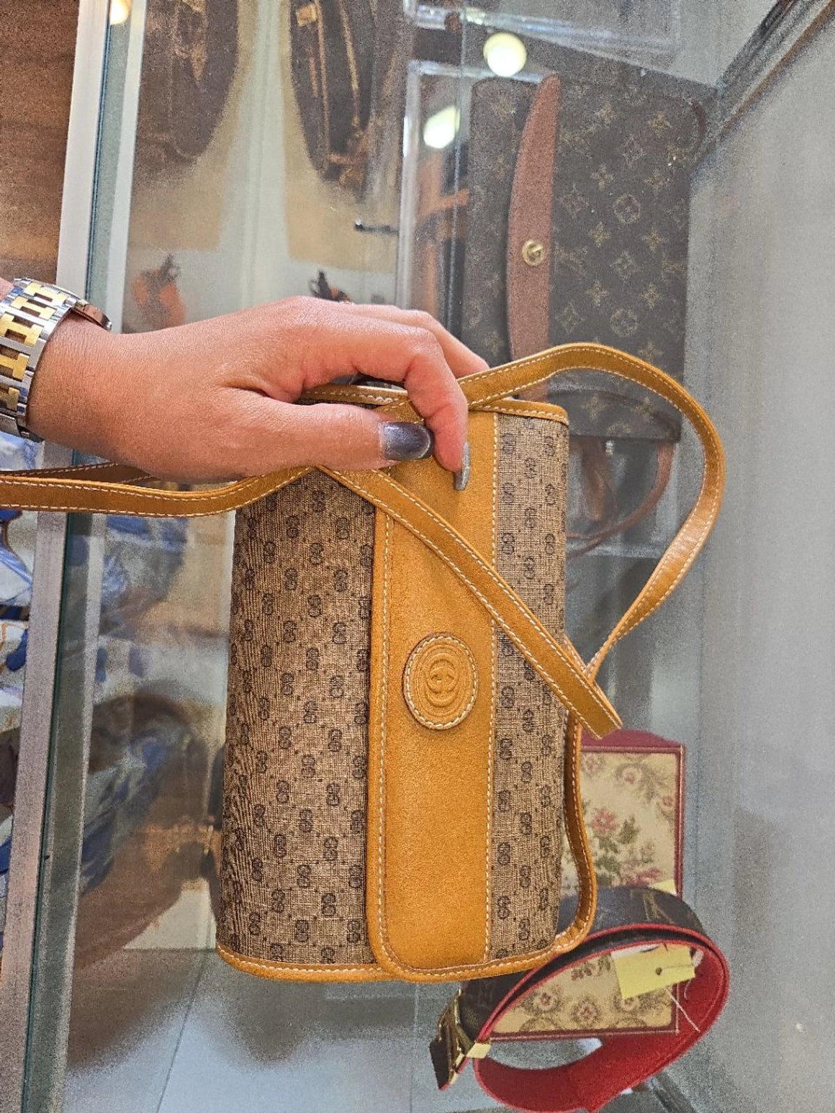 Gucci Supreme GG Shoulder Bag NA