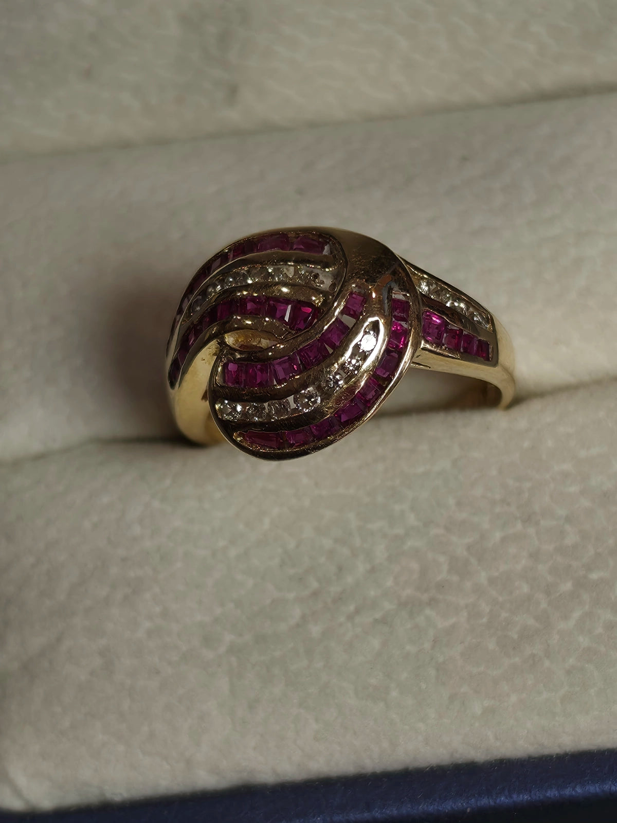 K18 ruby / diamond ring